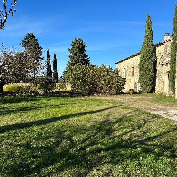 Gîte Le Mas du Colombeyras，位于Espeluche的酒店