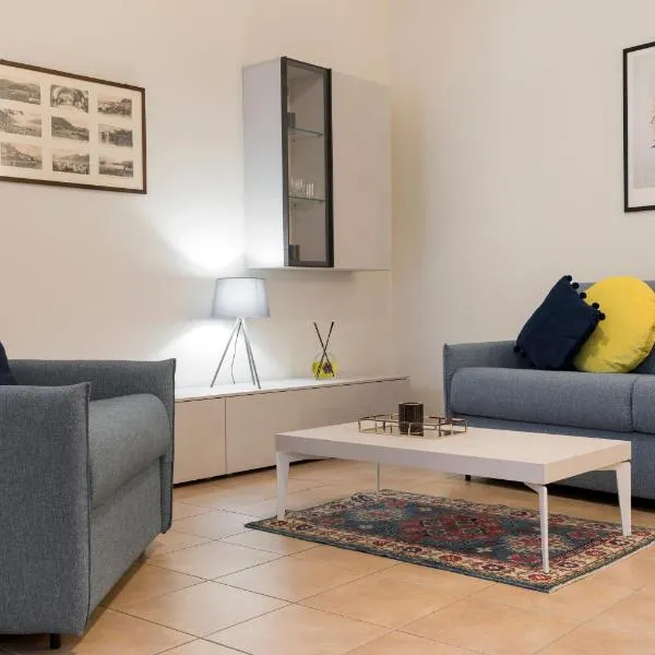 Domus Apartments Como - by Relais Di Giada，位于科莫的酒店