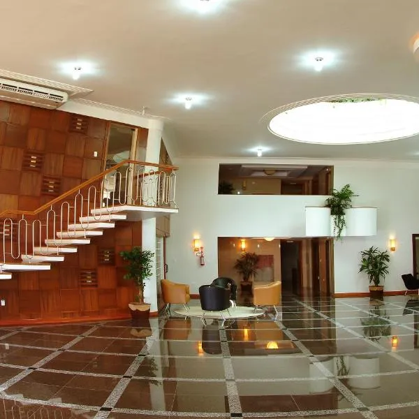 克帕斯行政酒店，位于Santa Tereza do Oeste的酒店