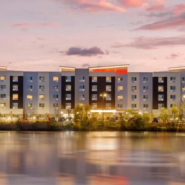 TownePlace Suites by Marriott Richmond Colonial Heights，位于科洛尼尔海茨的酒店