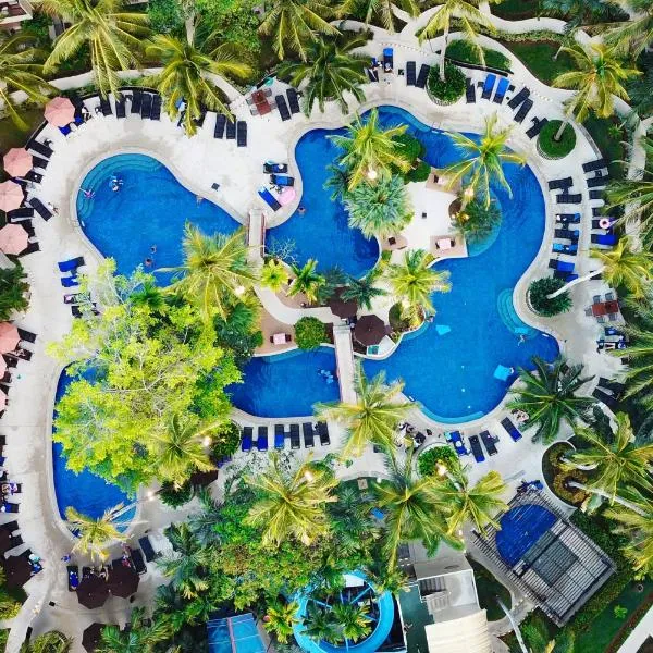 Holiday Inn Resort Phuket Surin Beach by IHG，位于苏林海滩的酒店