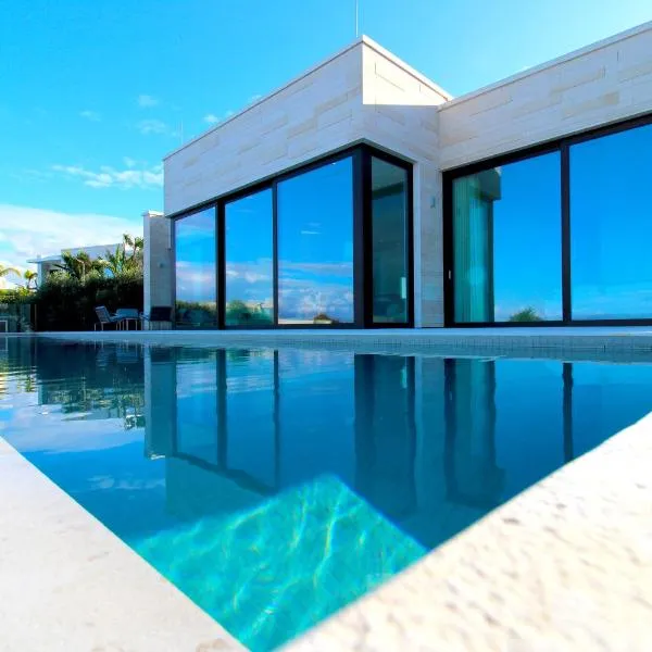 Deluxe Villa Jante Infinity Pool，位于都拉斯的酒店