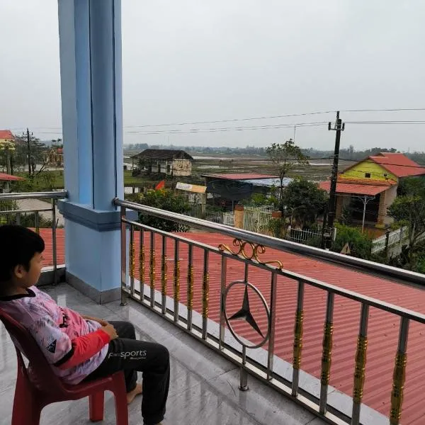 HomeStay Ông Vinh，位于Lệ Thủy的酒店