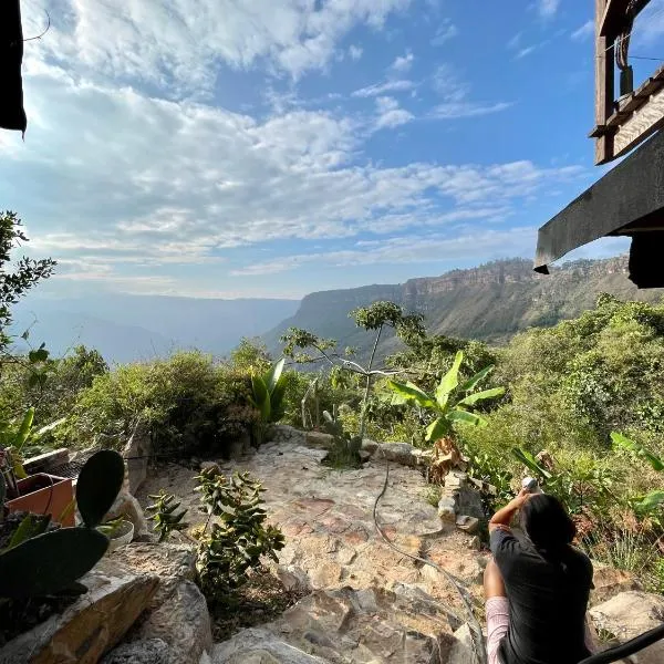 Domo Geodésico frente al Cañón del Chicamocha，位于洛斯桑托斯的酒店