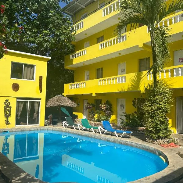 Coco Hotel and Hostel，位于Los Altos de Jalisco的酒店