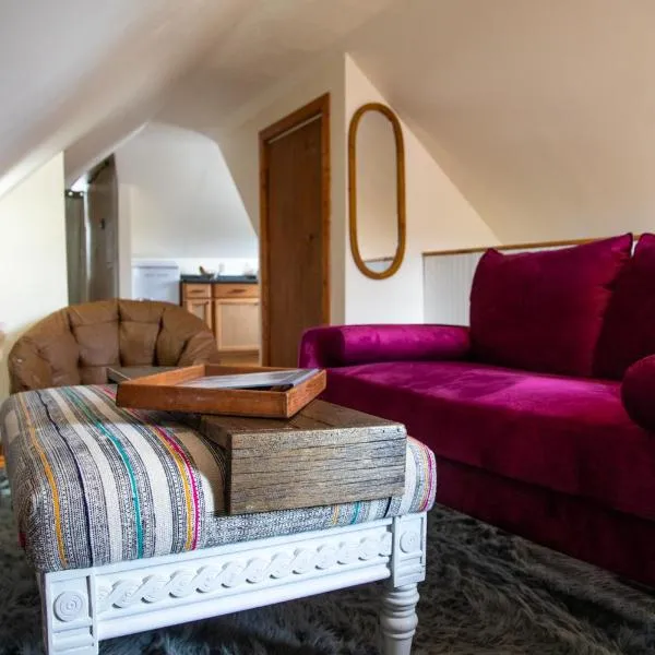 Cozy Tiny Haus Apt，位于Torrington的酒店