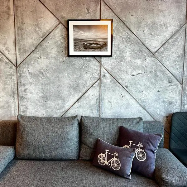 NOWOCZESNY APARTAMENT MODERNO 2020 - Szczecinek，位于什切齐内克的酒店