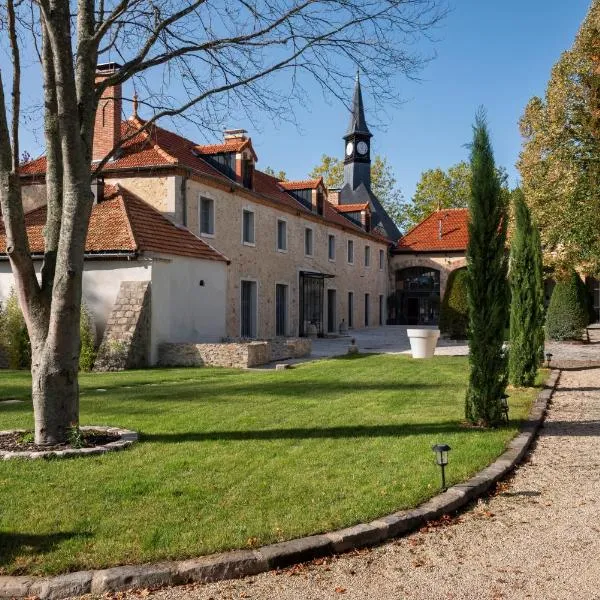 Loft dans le clocher face au chateau，位于Bonnelles的酒店