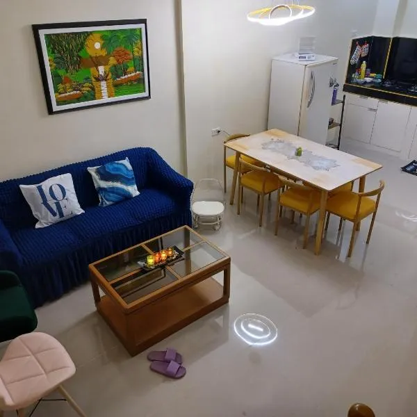 Cebu City Unit1 Spacious 2BR near SM Seaside NuStar Ocean Park Dynamic Herb Anjo，位于San Roque的酒店