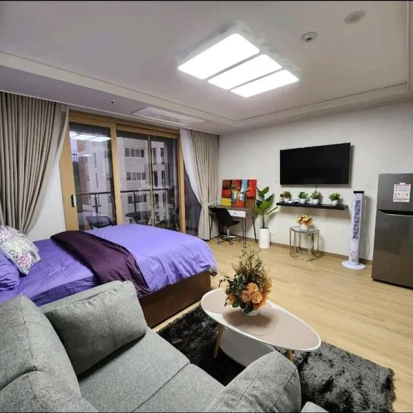 Condo in Clark Pampanga beside Hilton Hotel and Casino，位于Fort Stotsenburg的酒店