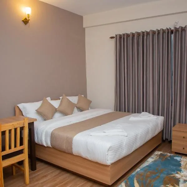 Lake Breeze Apartment，位于博卡拉的酒店