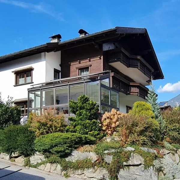 Zillertal Center Apartment Villa，位于阿绍的酒店