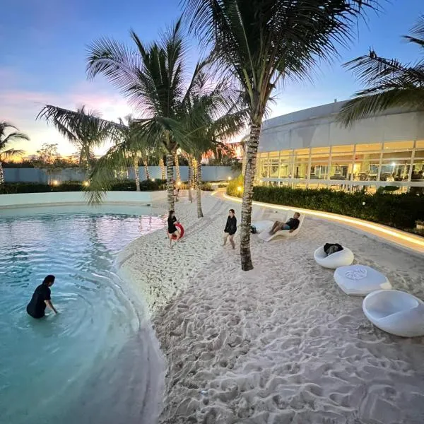 Azure North Staycation by 7TwentySix CRIB，位于Lagundi的酒店