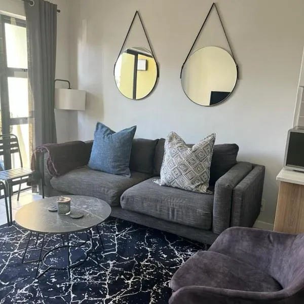 Greenpark Apartment，位于肯普顿帕克的酒店