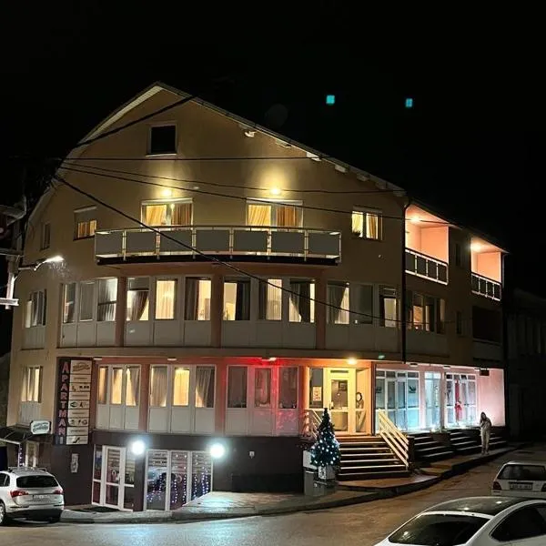 Apartmani Li，位于Lusnić的酒店