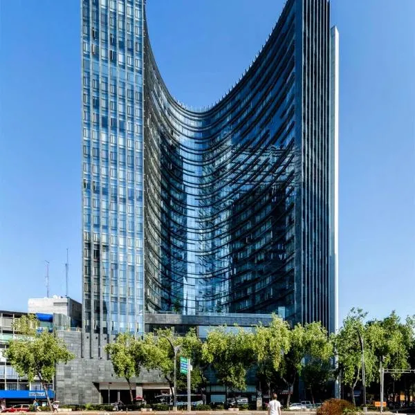 AMAZING REFORMA APARTMENT, 2 brms 2 bath, AWESOME,位于墨西哥城的酒店