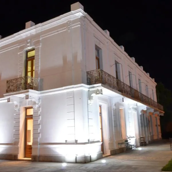 Hotel El Recreo，位于Contraalmirante Martín Guerrico的酒店