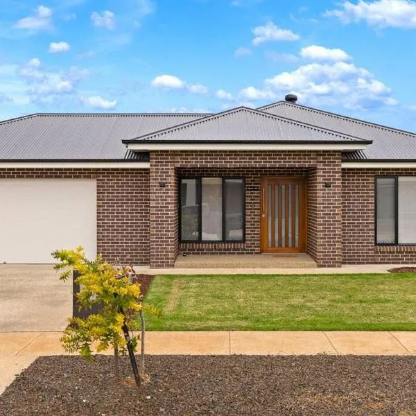 Popular Luxury Villa Kialla Shepparton，位于Kialla的酒店