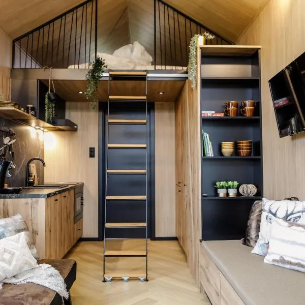 Luxe Tinyhouse op minicamping in Waarde，位于Waarde的酒店