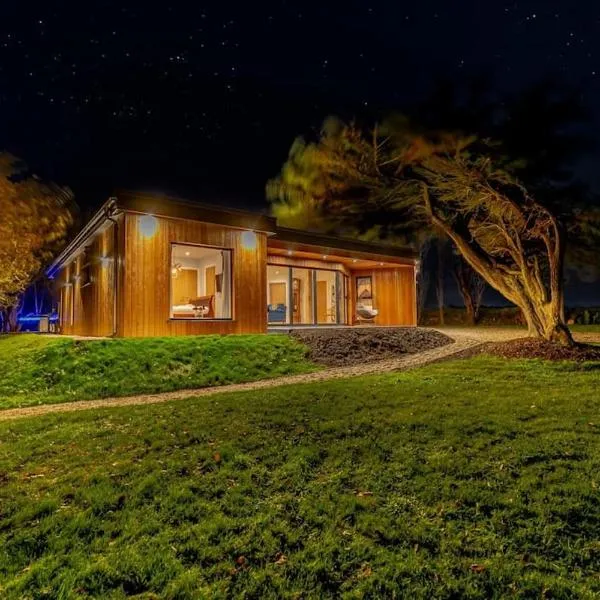 Luxury holiday home near the coast，位于波斯陶恩的酒店