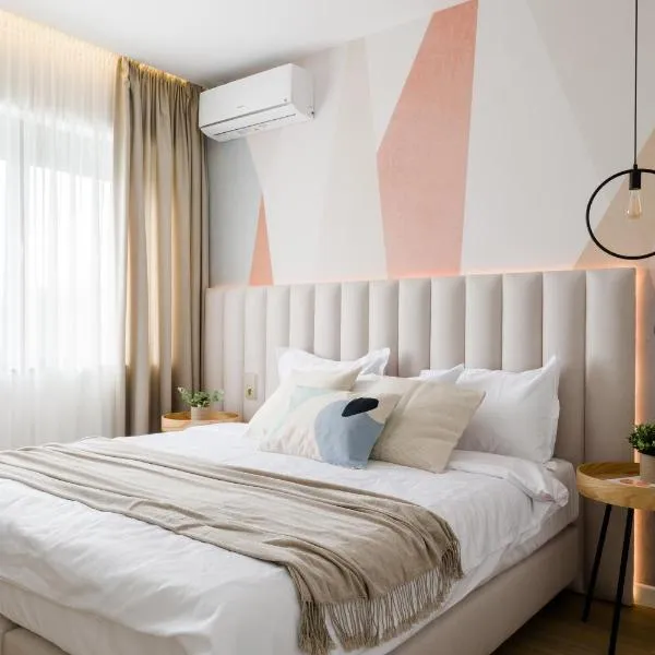 Villa The Frame - 4BR, Sauna, BBQ and Playground，位于科马尔尼克的酒店