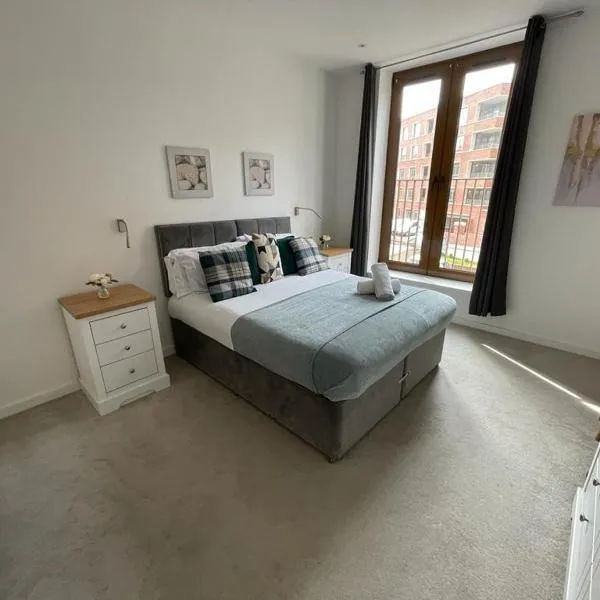 Absolute Stays on Grosvenor - St Albans-High Street- Near Luton Airport - St Albans Abbey Train station -Close to London- Harry Potter World - The Odyssey Cinema-Contractors -London Road-Business-Leisure，位于圣奥尔本斯的酒店