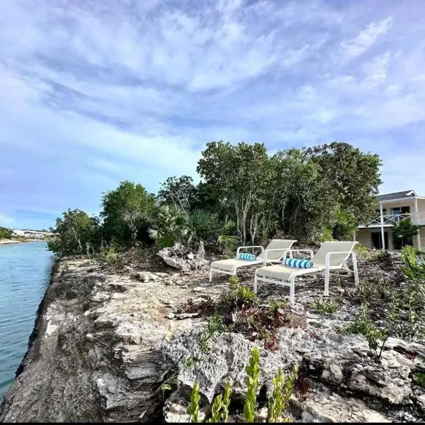 Water Front House，位于Five Cays Settlement的酒店