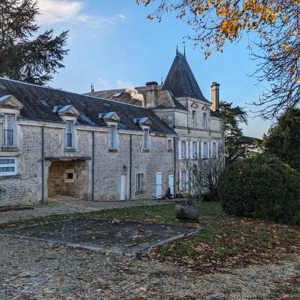 Château de Saugé，位于Saivres的酒店