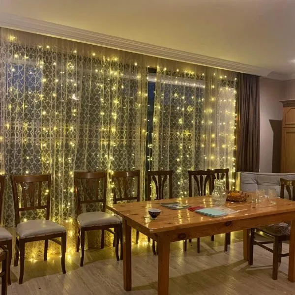 Nini's sweet house，位于Mat'khoji的酒店