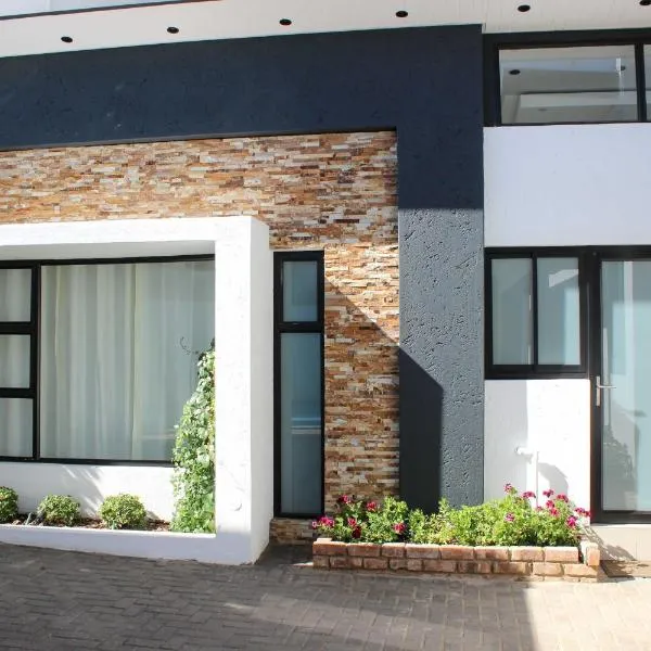 Deluxe Residence - Windhoek，位于Willemshof的酒店
