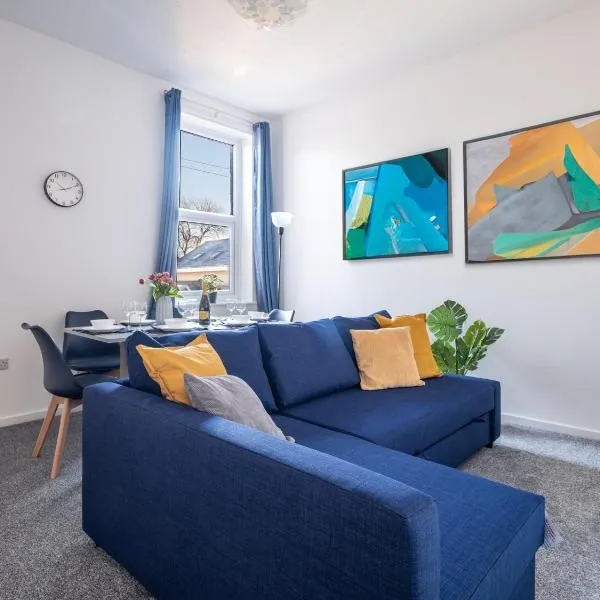 Large 3Bed Sleeps 6 Free Parking Near Tynemouth，位于北希尔兹的酒店