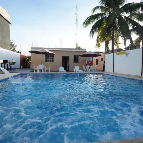 Villa Sol Taino, Hotel en Boca chica, 5 minutos del Aeropuerto Internacional las Américas，位于La Golondrina的酒店