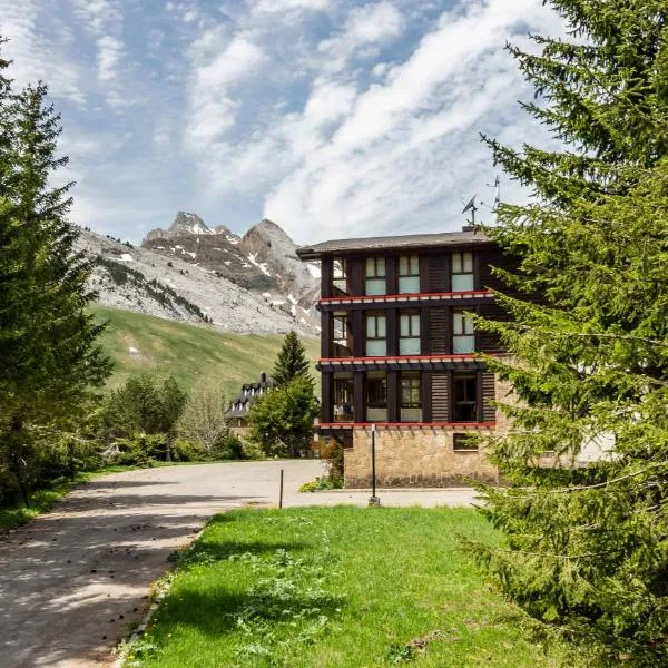 Snö Hotel Candanchú，位于Col du Pourtalet的酒店