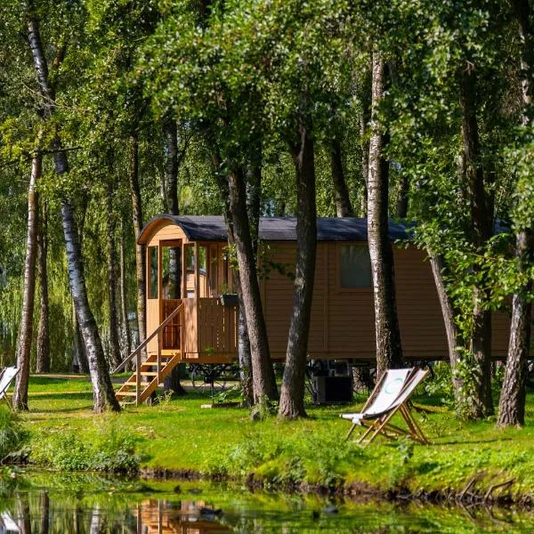 Glamping - 25 min Roermond, Maasmechelen & Maastricht，位于金洛伊的酒店