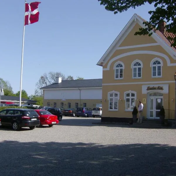 弗洛斯勒克鲁酒店，位于Kollund Østerskov的酒店