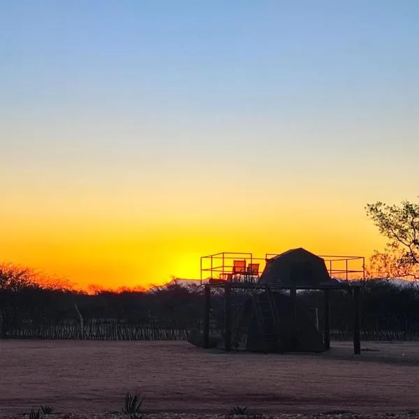 Etoko Farm Camp，位于Uis的酒店