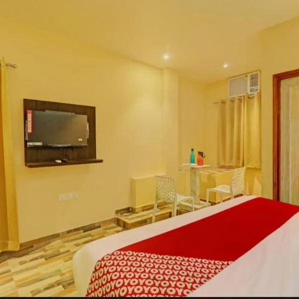 Hotel Royal Regency Palace Vijay chowk Gorakhpur，位于戈勒克布尔的酒店