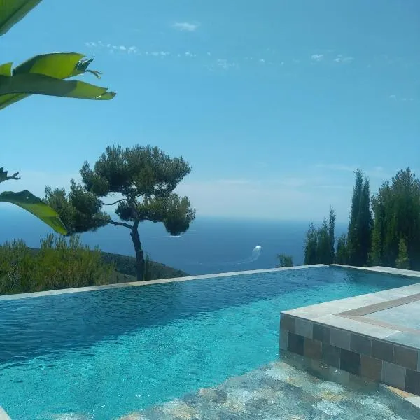 A Eze , Bas de villa piscine près de Monaco，位于艾日的酒店