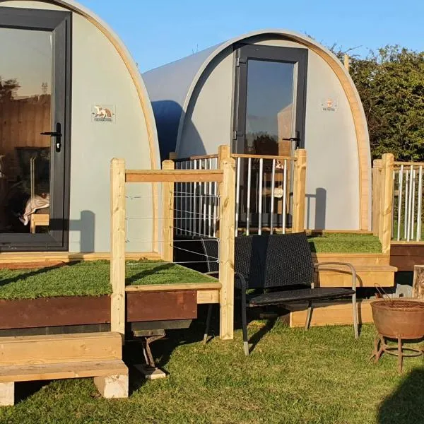 "PONY POD" at Nelson Park Riding Centre Ltd - GLAMPING POD also available the fox pod and Trailor Escapes- BIRCHINGTON, RAMSGATE, BROADSTAIRS MARGATE，位于Sturry的酒店