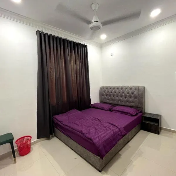 Qiu's Event House Std Double Room，位于Kuala Berang的酒店