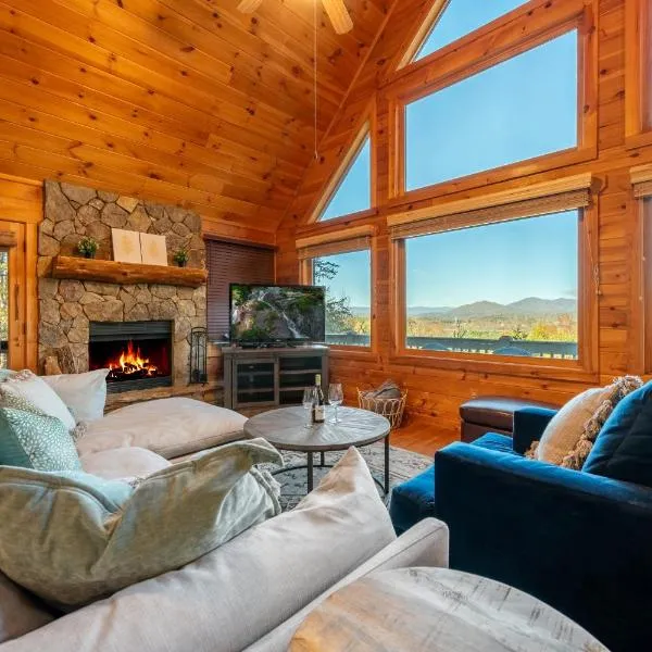 Beautiful 4BR Mountain View Cabin A Retreat for Everyone，位于墨菲的酒店