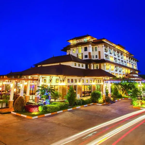 皇家纳卡拉酒店及会议中心，位于Tha Bo的酒店