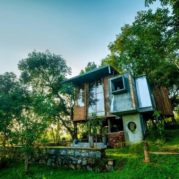 Heavens Acres Lodge - Two Bed Room Cabana - Agarloom，位于马特莱的酒店