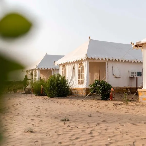 Nomads heaven desert camp jaisalmer，位于Kotri的酒店