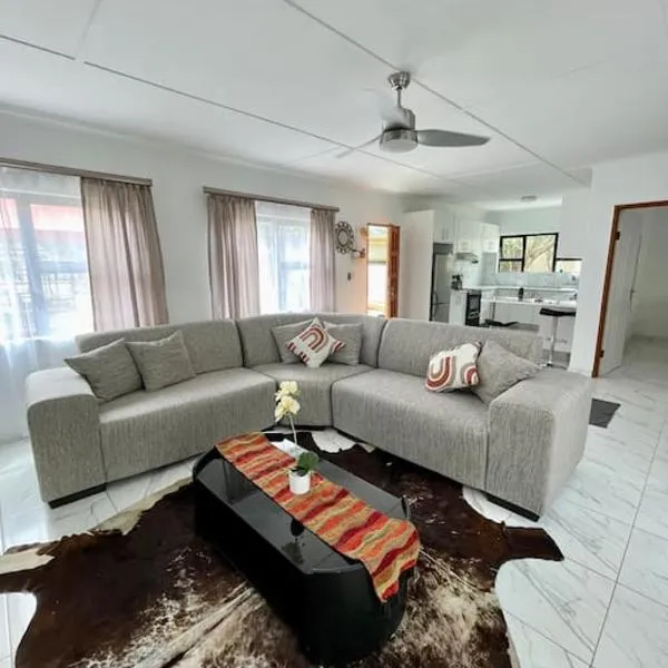 Luxury 1 Bdr Garden Cottage，位于温特和克的酒店