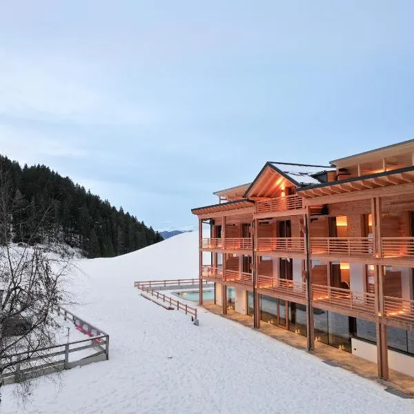 博匝玛尼格尼酒店，位于塞尔瓦迪加尔代纳山谷的酒店