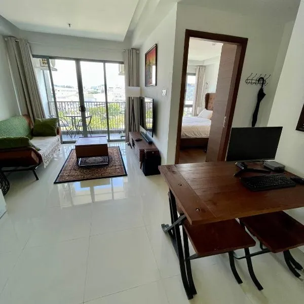 Luxury Apartment, Harbour Bay Residences，位于Jodoh的酒店