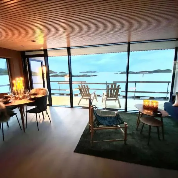 Waterfront apartment with panoramic sea view，位于亨宁斯韦尔的酒店