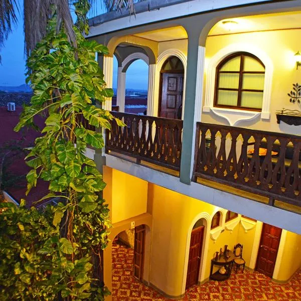 洛斯巴尔肯斯莱昂酒店，位于La Paz Centro的酒店