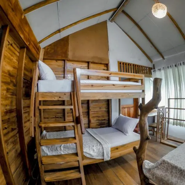 LAMIACEAE WOOD CABIN，位于埃拉的酒店